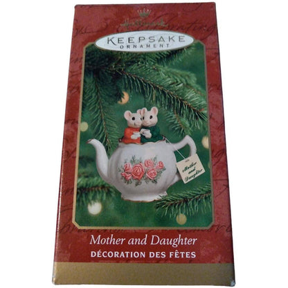 2000 Mother and Daughter Hallmark Ornament (Mouse) QX8154