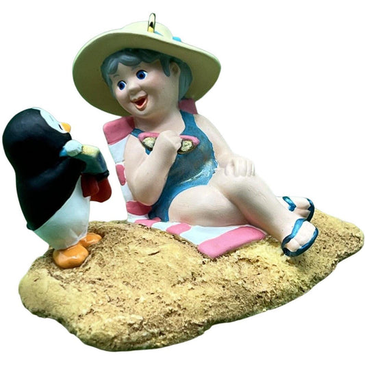 2000 Mrs. Claus's Holiday Hallmark Ornament (Penguin) QX8011