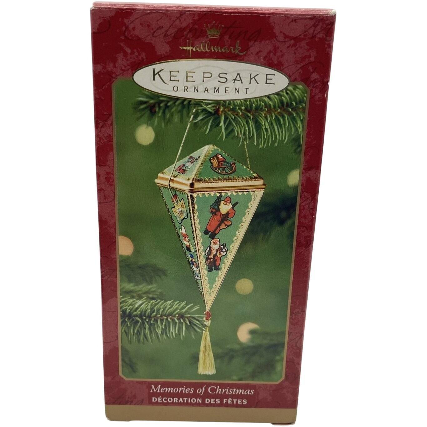 2000 of Christmas Hallmark Ornament (Time Capsule) QX8264