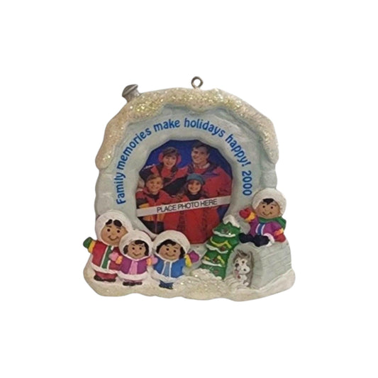 2000 Our Family Photoholder (Photo Holder)