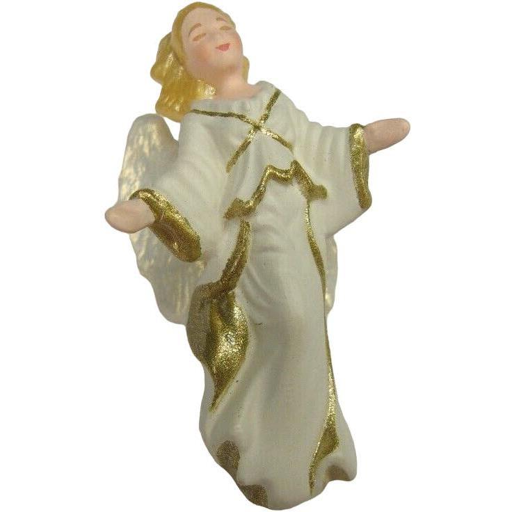 2000 Welcoming Angel Hallmark Ornament (Angel) QXM5321
