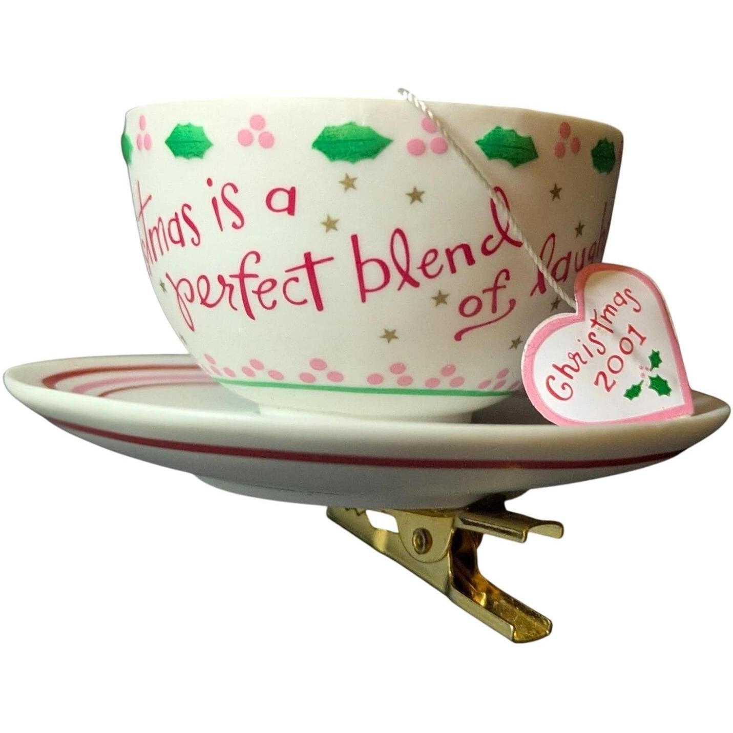 2001 A Perfect Blend Hallmark Ornament (Eat & Drink) QX8985