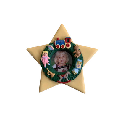 2001 All-Star Kid Hallmark Ornament (Photo Holder) QX2805 Image1