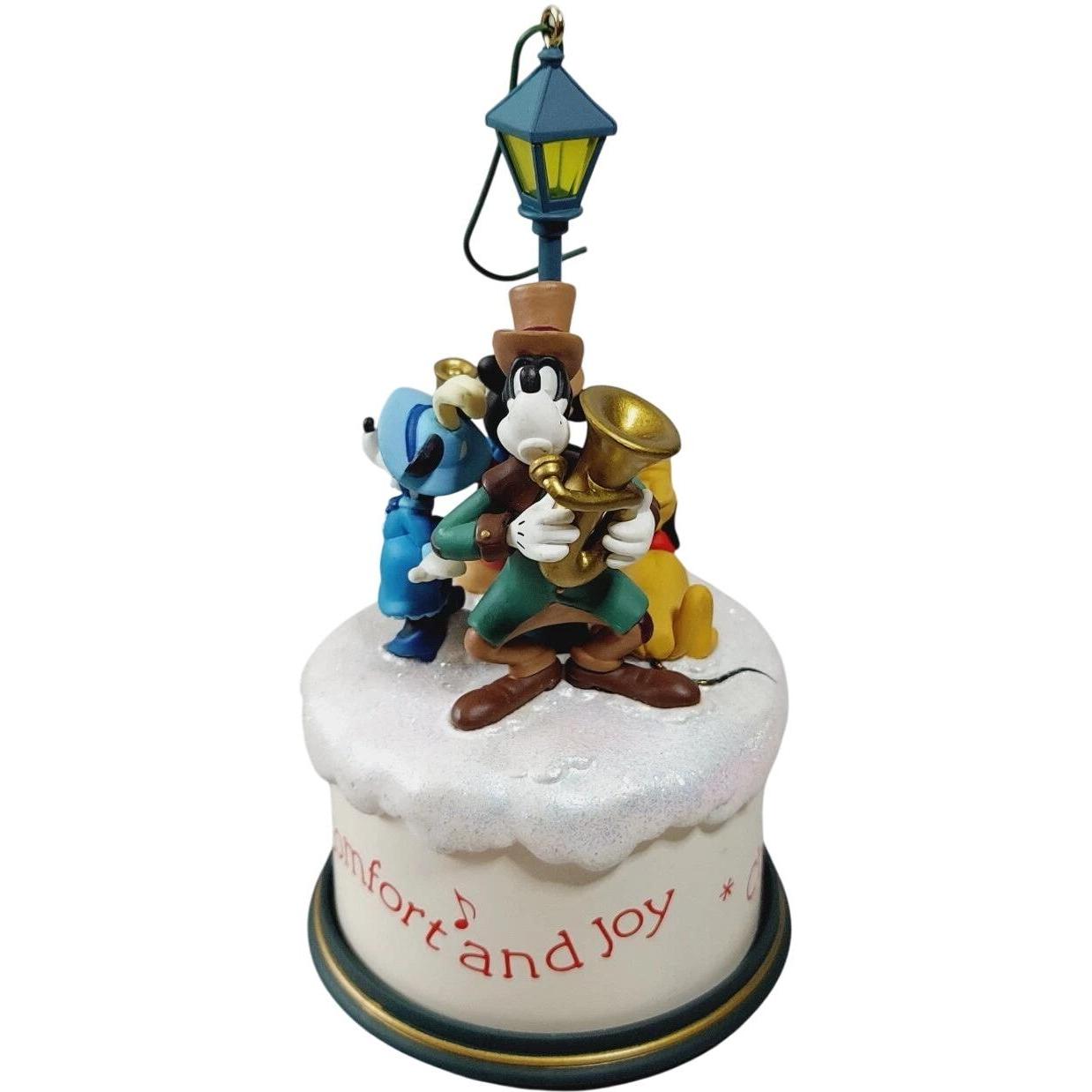 2001 Merry Carolers Hallmark Ornament (Mickey & Co) QXD7585