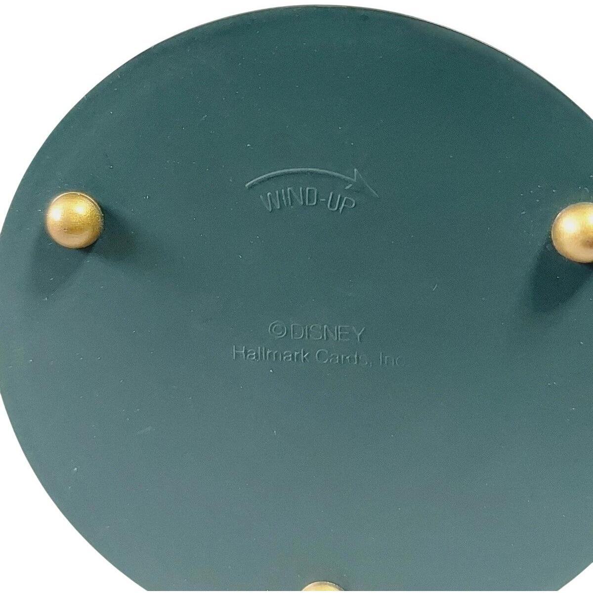 2001 Merry Carolers Hallmark Ornament (Mickey & Co) QXD7585