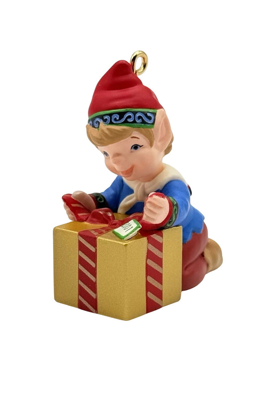 2001 Ready for Delivery Hallmark Ornament (Elf) QXC4552