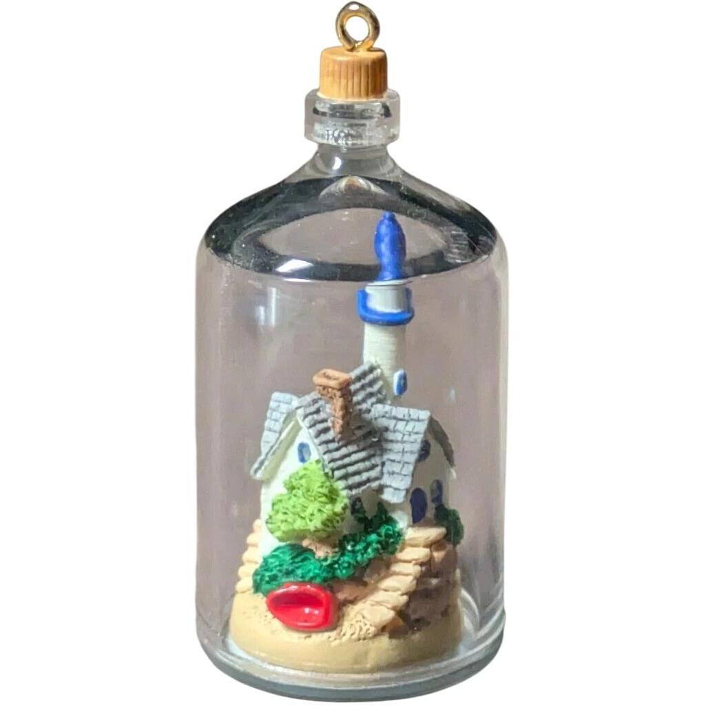 2001 Seaside Scenes Hallmark Ornament (Seaside Scenes) QXM5275
