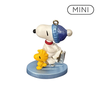 2001 Winter Fun with Snoopy (Winter Fun with Snoopy)