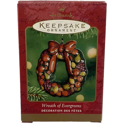 2001 Wreath of Evergreens Hallmark Ornament (Wreath) QX8832