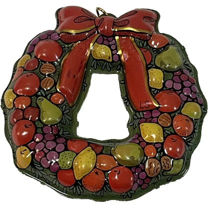 2001 Wreath of Evergreens Hallmark Ornament (Wreath) QX8832