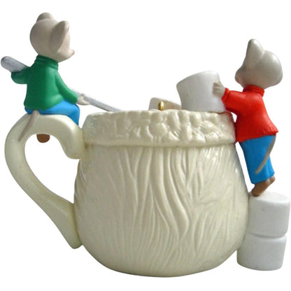 2001 A Cup of Friendship Hallmark Ornament (Mice) QX8472