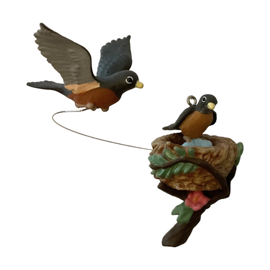 2001 American Robin Hallmark Ornament (Spring is in the Air) QEO8506 Image1