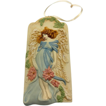 2001 Angel's Whisper Hallmark Ornament (Angel) QX8852