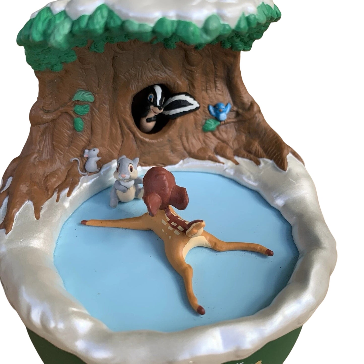 2001 Bambi Discovers Winter Hallmark Ornament (Bambi) QXD7541