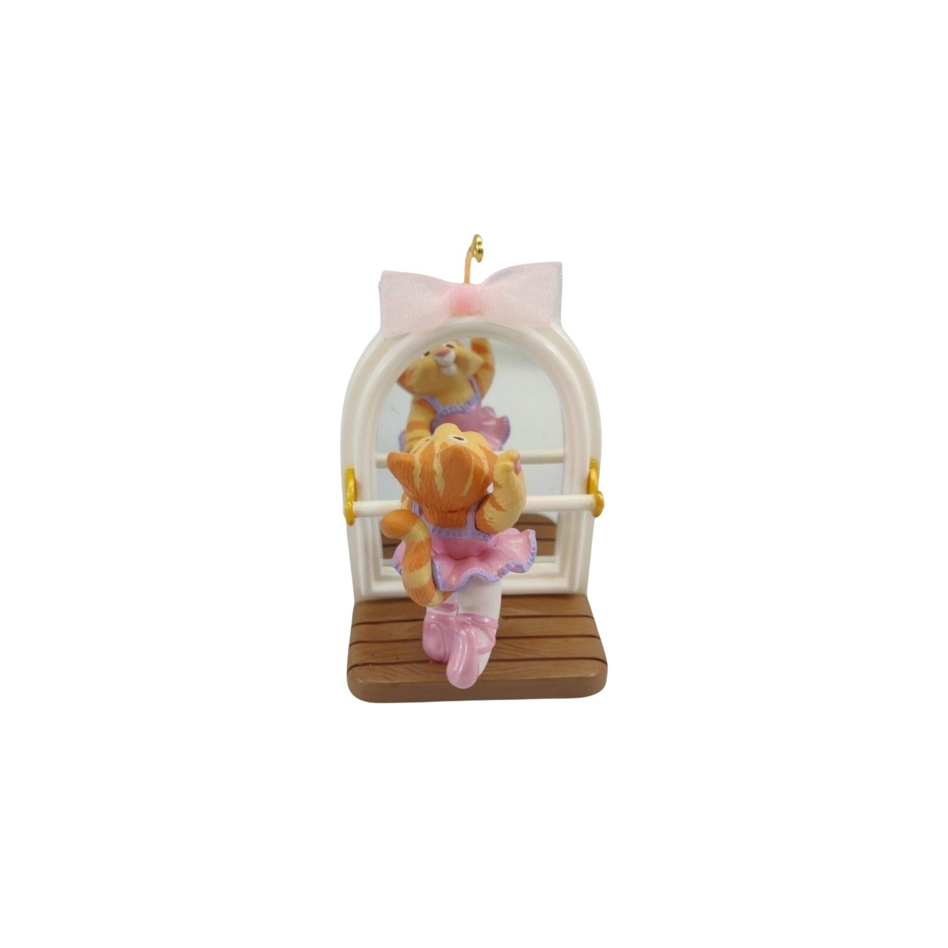 2001 Beginning Ballet Hallmark Ornament (Ballet) QX2875 Image1