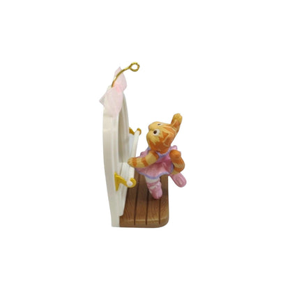 2001 Beginning Ballet Hallmark Ornament (Ballet) QX2875 Image4