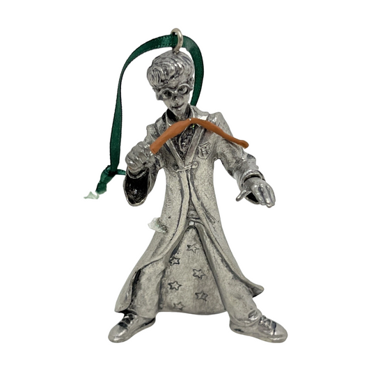2001 Chooses a Wand Hallmark Ornament (Harry Potter) QXE4402 Image1