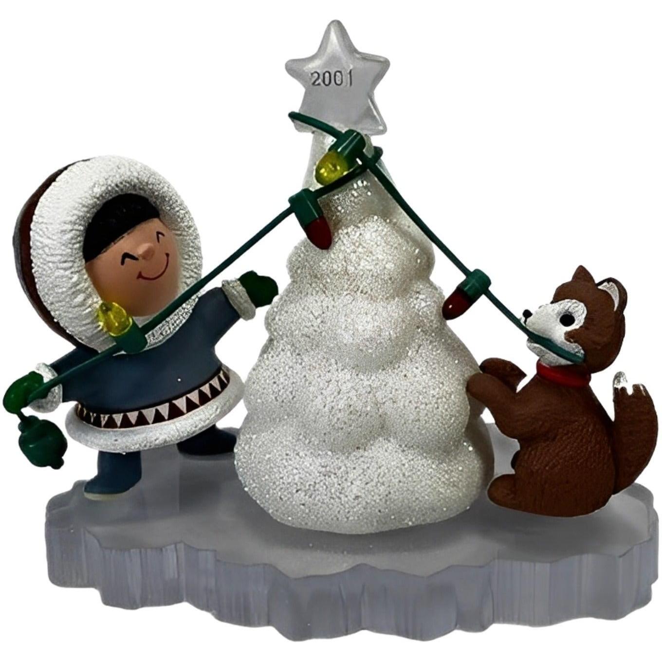 2001 Christmas Tree Hallmark Ornament (Frosty Friends) QX8012