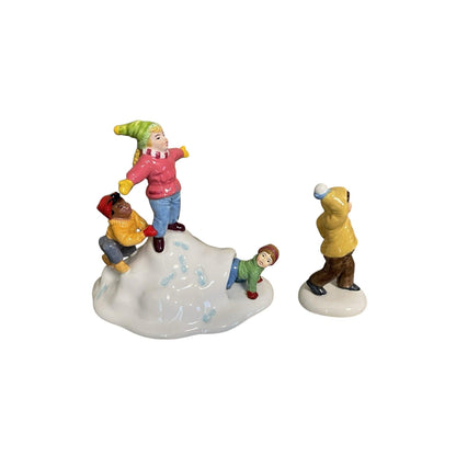 2001 Fun in the Snow Set of 2 – The Original Snow Village Department 56 #55125 Image1