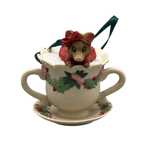 2001 GrandMother Hallmark Ornament (Mouse) QX8445