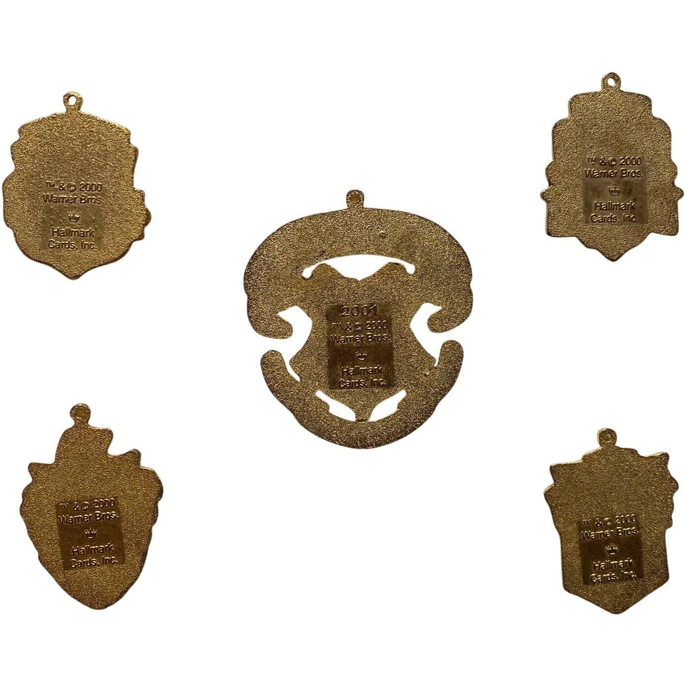 2001 Hogwarts School Crests Hallmark Ornament (Harry Potter) QXE4452