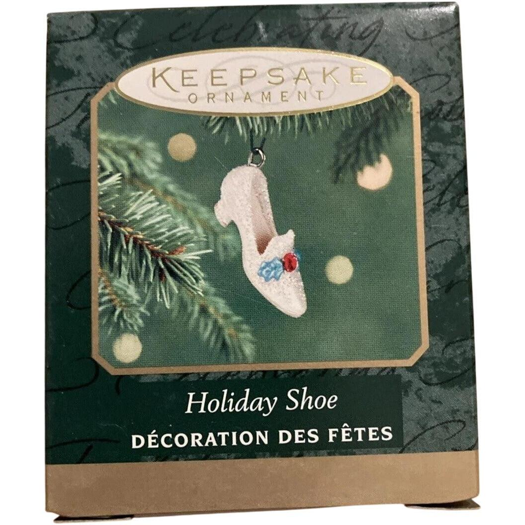 2001 Holiday Shoe Hallmark Ornament (Shoes) QXM5365