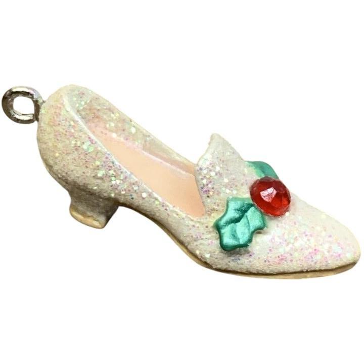 2001 Holiday Shoe Hallmark Ornament (Shoes) QXM5365