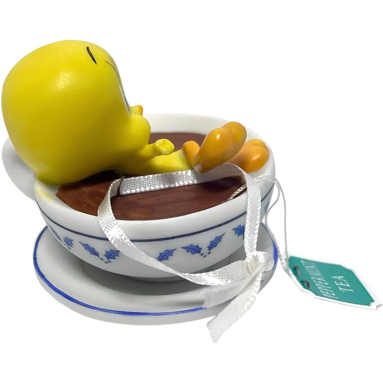 2001 Holiday Spa Tweety Hallmark Ornament (Looney Tunes) QX6945