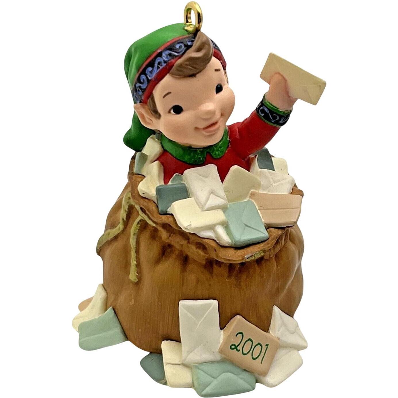 2001 Lettera, Mrs. Claus, & Globus Hallmark Ornament (The Night Before Christmas) QC2001