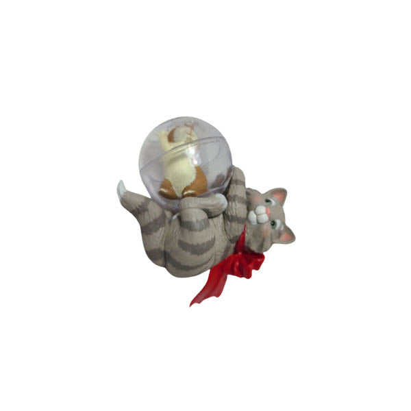 2001 Mischievous Kittens Hallmark Ornament (Mischievous Kittens) QX8025