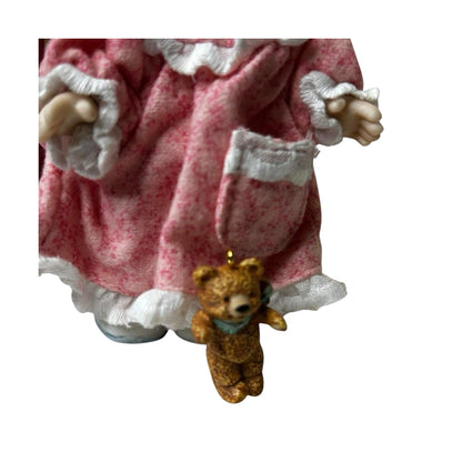 2001 Mistletoe Miss Hallmark Ornament (Mistletoe Miss) QX8092 Image7