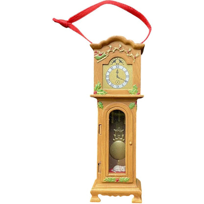 2001 Not Even a Mouse Hallmark Ornament (Twas The Night Before Christmas) QRP4482