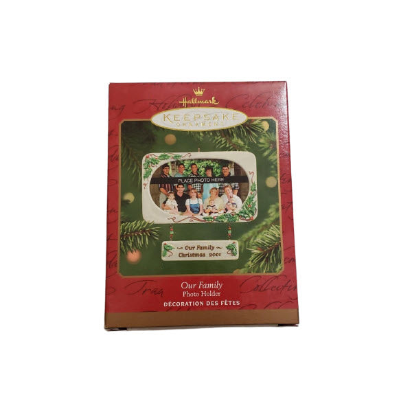 2001 Our Family Hallmark Ornament (Photo Holder) QX8995