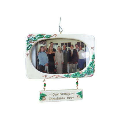 2001 Our Family Hallmark Ornament (Photo Holder) QX8995 Image1