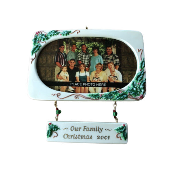 2001 Our Family Hallmark Ornament (Photo Holder) QX8995