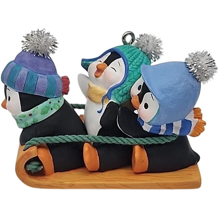 2001 Penguins at Play Hallmark Ornament (Penguin Pal) QX8982