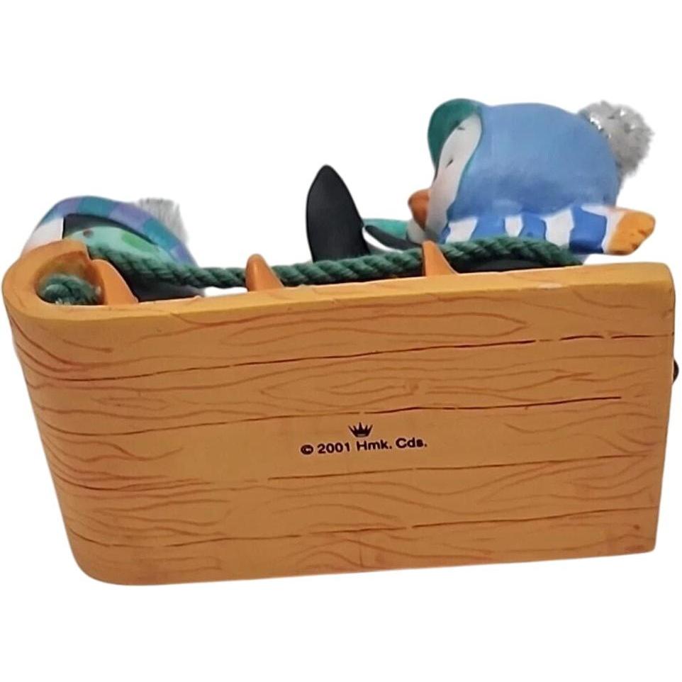 2001 Penguins at Play Hallmark Ornament (Penguin Pal) QX8982