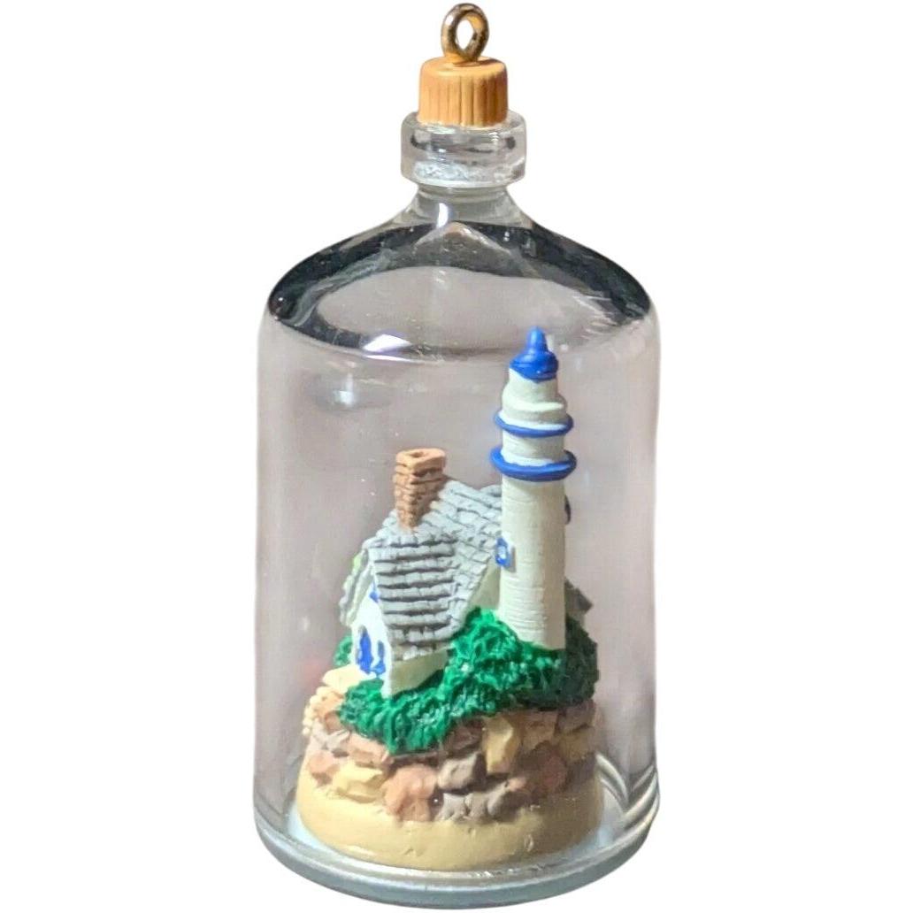 2001 Seaside Scenes Hallmark Ornament (Seaside Scenes) QXM5275