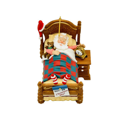 2001 Snoozing Santa Hallmark Ornament (Santa Claus) QX8165