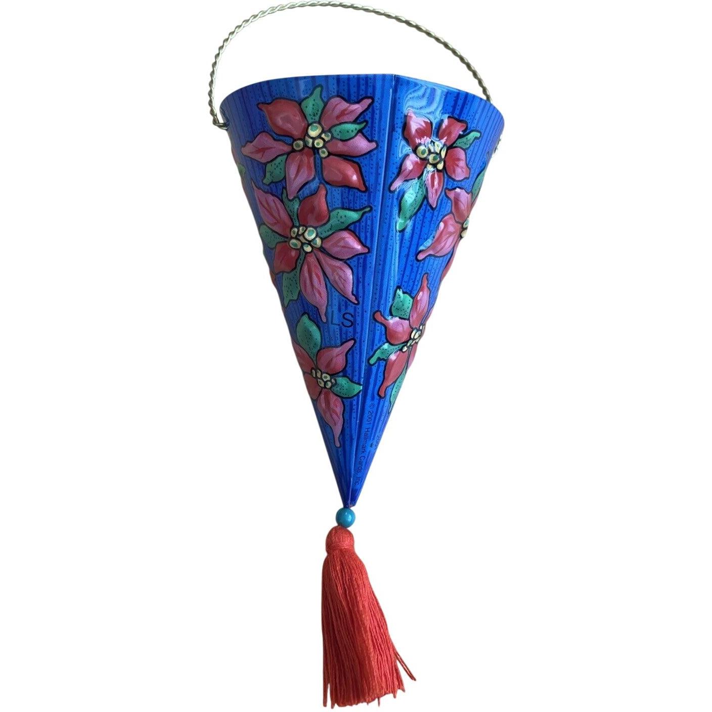 2001 The Christmas Cone Hallmark Ornament (Time Capsule) QX8875