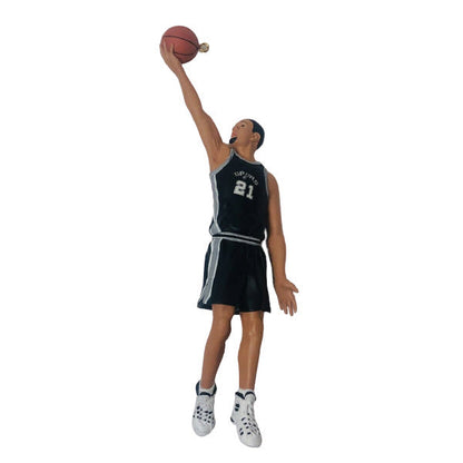 2001 Tim Duncan Hallmark Ornament (Hoop Stars) QXI5235