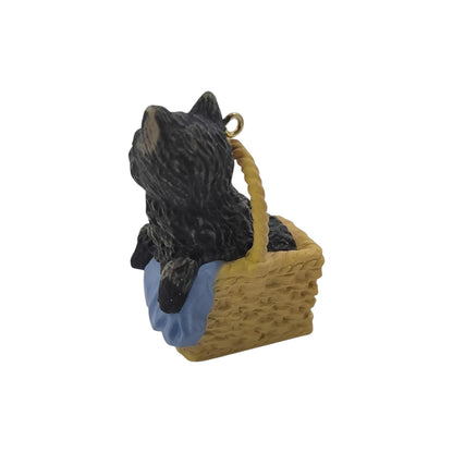 2001 Toto (The Wizard of Oz)