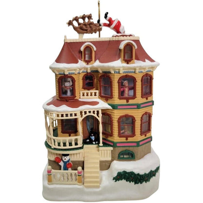 2001 Up on the Housetop Hallmark Ornament (Up on the Housetop) QLX7575