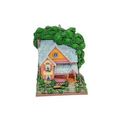 2001 Victorian Court (Buildings & Houses) Carlton Cards Heirloom Ornament CXOR-103E Image1