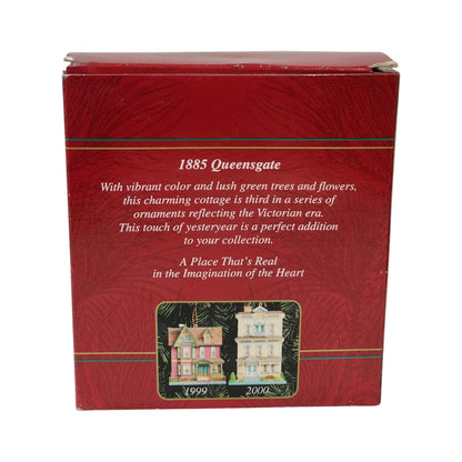 2001 Victorian Court (Buildings & Houses) Carlton Cards Heirloom Ornament CXOR-103E Image7