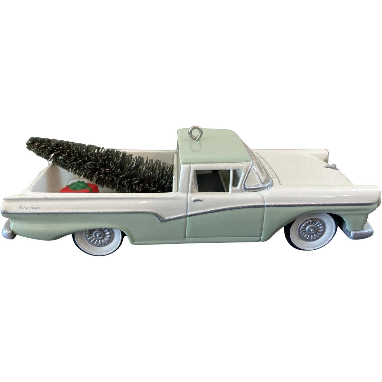 2002 1957 Ford Ranchero Hallmark Ornament (All-American Trucks) QX8066