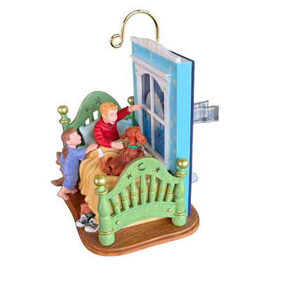 2002 A Time to Believe Hallmark Ornament (Christmas Window) QX8506