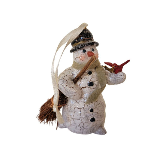 2002 Snowy Friend Hallmark Ornament (Memories of Christmas) QP1406