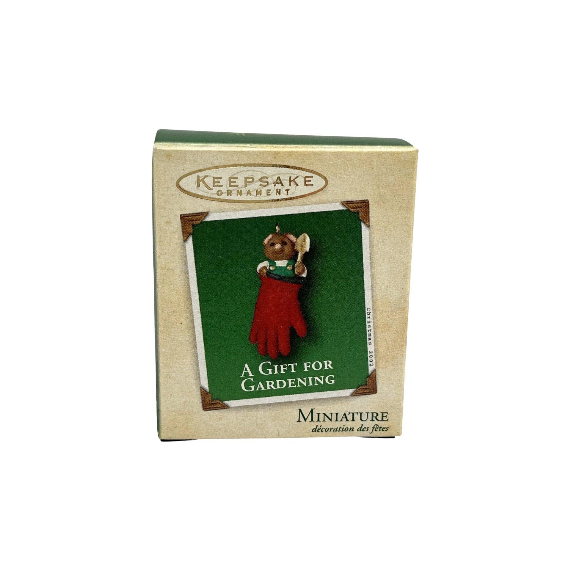 2002 A Gift for Gardening Hallmark Ornament (Teddy Bear) QXM4463 Image2