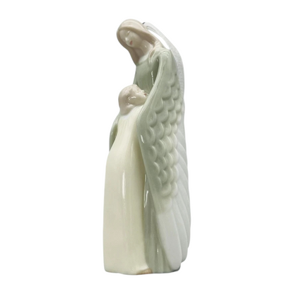 2002 Angel in Disguise Hallmark Ornament (Angel) QX8983